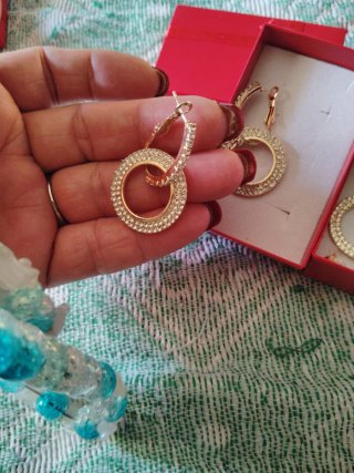 Conjunto 2 pares pendientes dorados