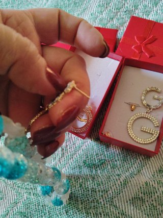 Conjunto 2 pares pendientes dorados
