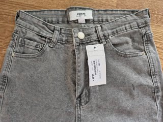 Pantalón vaquero gris nuevo