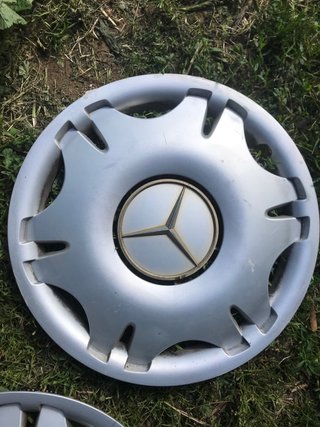2 Tapacubos Mercedes Vito