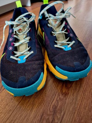 Zapatillas Nike Kiger 9 Talla 42