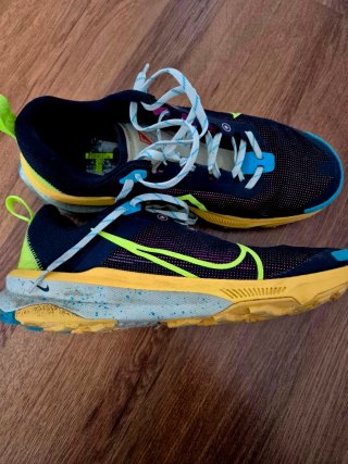 Zapatillas Nike Kiger 9 Talla 42