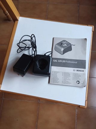 CARGADOR BOSCH PROFESIONAL GAL 12V-20