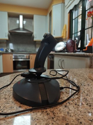 Joystick Genius en buen estado