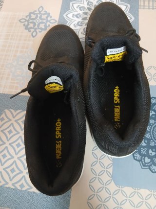 Zapatos de seguridad paredes negros