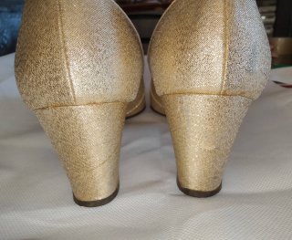 Zapatos Dorados Talla 37.5