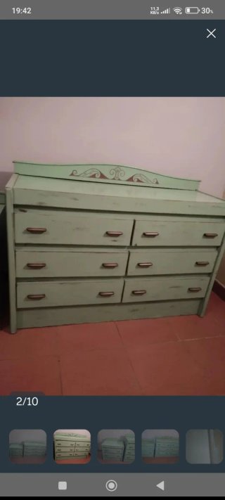 Cómoda y mesita vintage verde