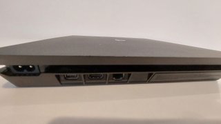 PS4 Slim 1TB con Mando