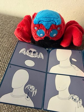 Peluche Spiderbot Imán Hombro Disneyland París