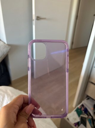 Funda Morada Transparente iPhone 11