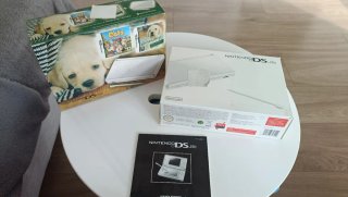 Nintendo DS Lite Blanca + Cargador
