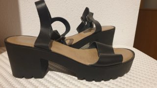Sandalias negras de cuero tacón cómodo talla 41