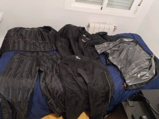 Ropa Moto 4 Estaciones Negra y Plateada 68€ XL
