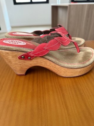 Sandalias Bershka tacón madera mujer
