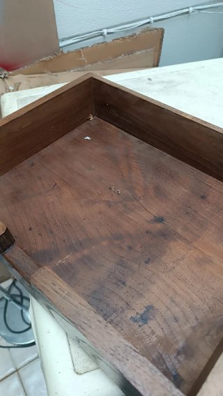 Cajón antiguo de castaño