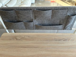 Escritorio madera y metal con organizador