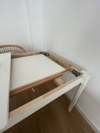 Mesa comedor y 4 sillas ratán