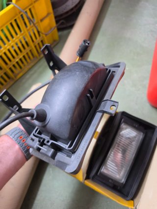 Antinieblas Hella M3 E30 Originales nunca usados
