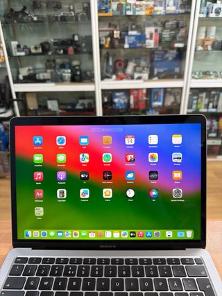 MacBook Air 2020 M1 8GB RAM 256GB