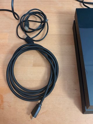 PS4 (PlayStation 4) con 2 mandos (sin disco)
