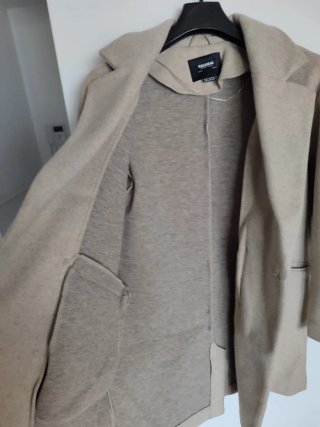 Abrigo Pull and Bear beige