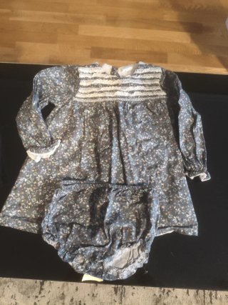 Vestido y cubre pañal Doña Carmen T36
