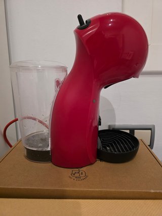 Cafetera Nescafé Dolce Gusto Roja