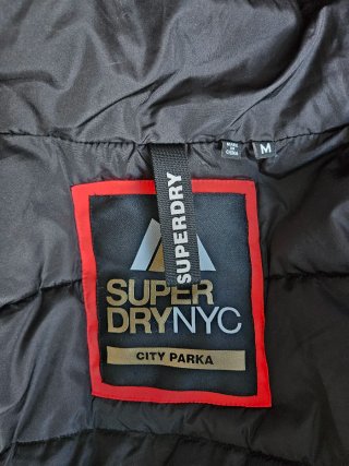 Parka Superdry City Talla M roja