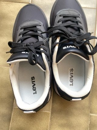 Zapatillas Levis Negras Impermeables