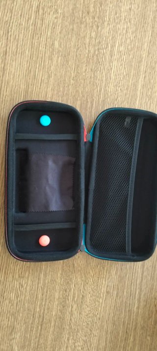 Nintendo Switch OLED + Custodia Blackfire + FIFA 23