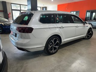 Volkswagen PASSAT 1.4 HYBRID 218 GTE EXECUTIVE (2022)