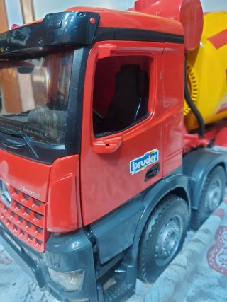 Camion Betoniera Bruder Giocattolo