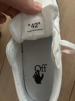 Zapatillas Off-White Blancas y Negras