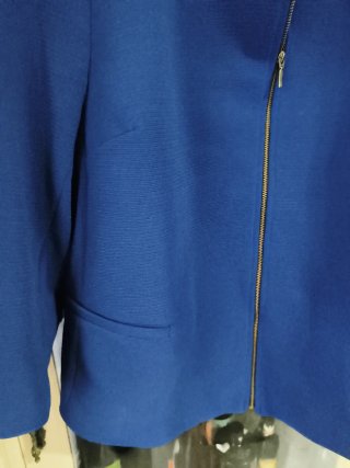 Chaqueta Festa azul con cremallera