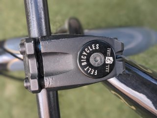 Bicicleta de paseo Felt.