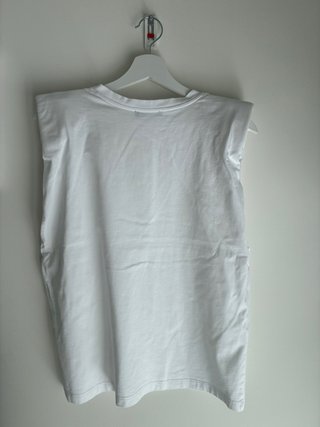 Camiseta hombreras