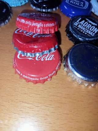 Collezione 23 tappi a corona DIVERSI