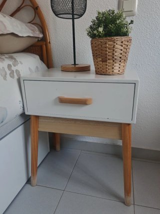 Mesita Nórdica Blanca y Madera