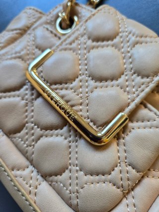 Bolso Uterqüe Piel Acolchado Beige Cadena Dorada