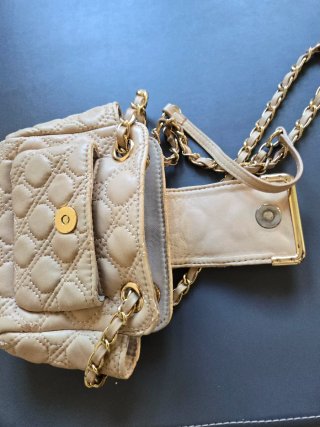 Bolso Uterqüe Piel Acolchado Beige Cadena Dorada