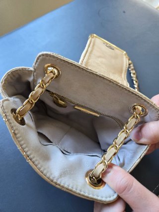 Bolso Uterqüe Piel Acolchado Beige Cadena Dorada