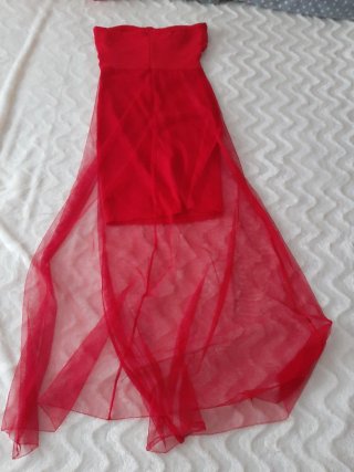 Vestido largo rojo con tul