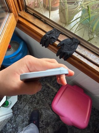 iPhone 15 con batteria al 1589%