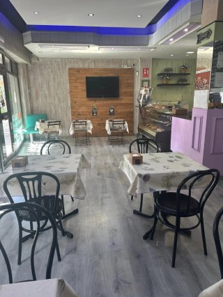 Local Panadería/Cafeteria