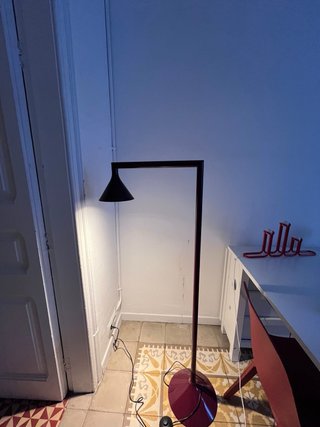 Lámpara de pie IKEA PS 2026 morada