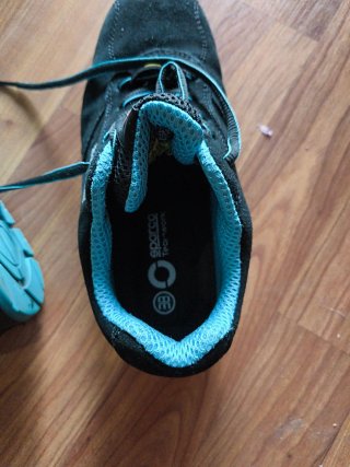 Zapatos de seguridad Sparco negros y azules
