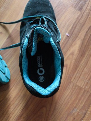 Zapatos de seguridad Sparco negros y azules