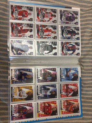 Álbum Match Attax Extra 24/25 casi completo
