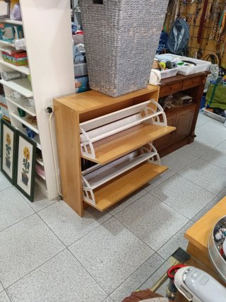 Zapatero de madera