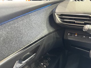 Peugeot 3008 1.6 PureTech Hybrid 225 Allure (2023)